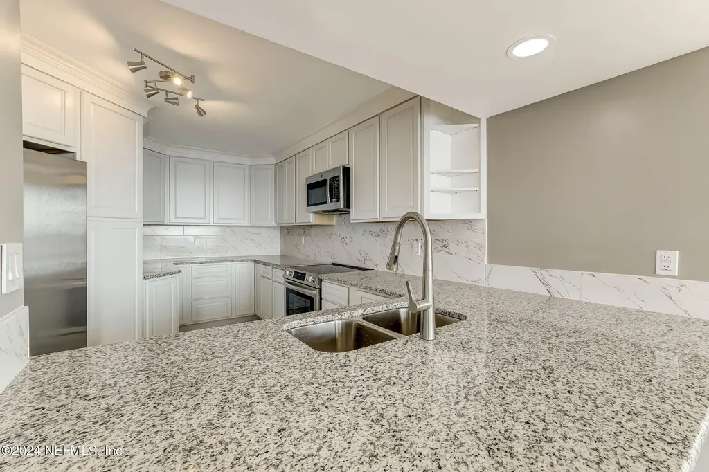 4401 Lakeside Drive Jacksonville FL 32210