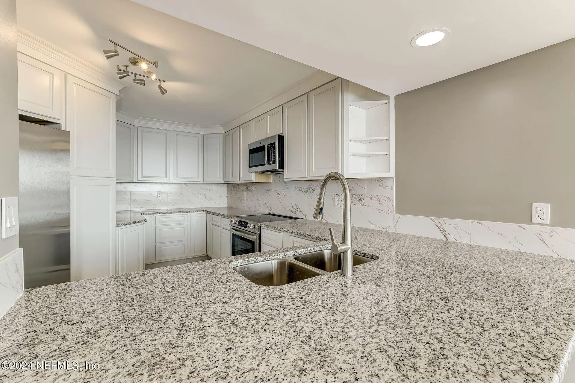 4401 Lakeside Drive Jacksonville FL 32210