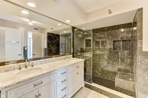 4401 Lakeside Drive Jacksonville FL 32210