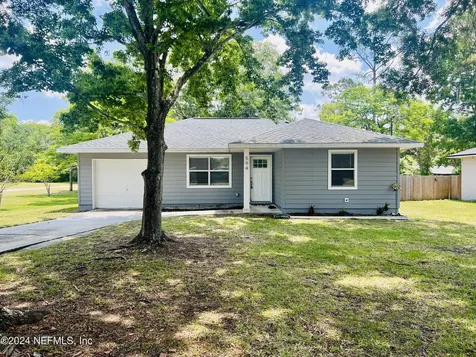 594 S West Street Green Cove Springs FL 32043