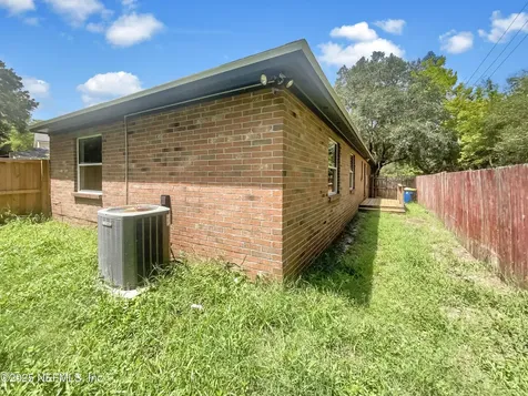 2613 Americas Cup Circle E Jacksonville FL 32233