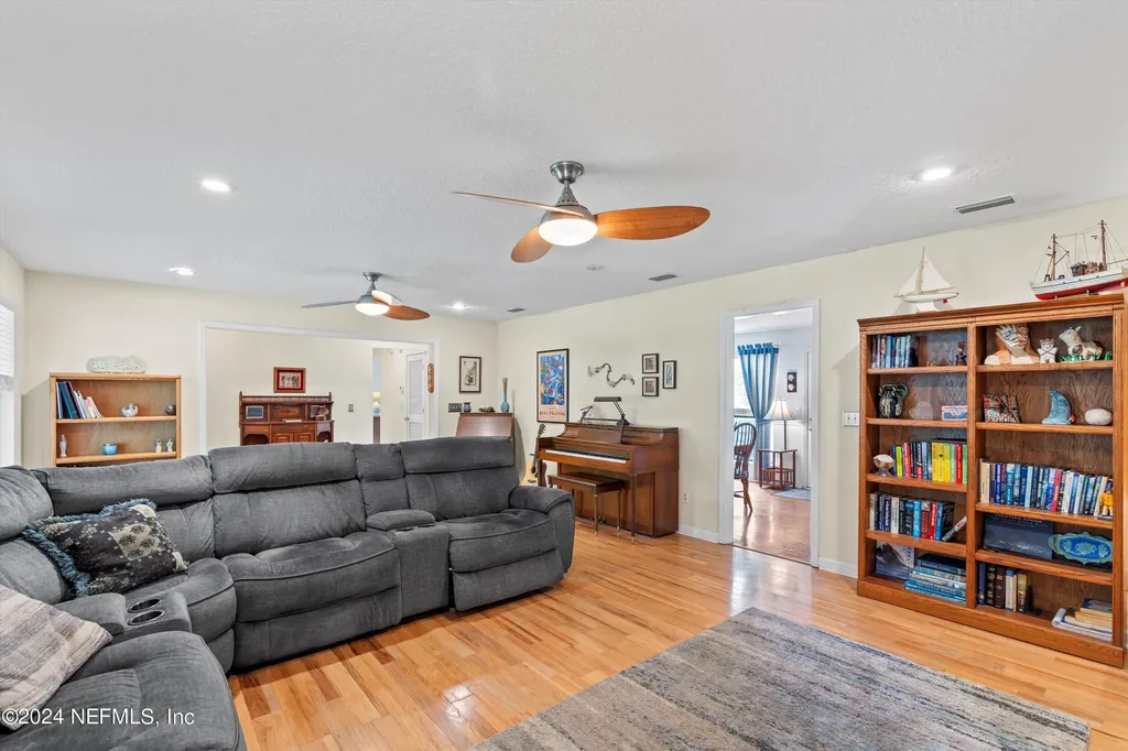 636 Camellia Terrace Drive Neptune Beach FL 32266