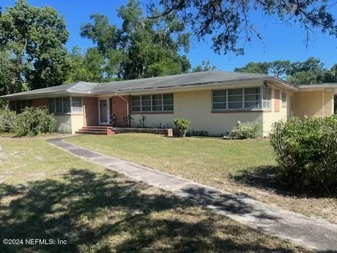 2021 Crill Avenue Palatka FL 32177
