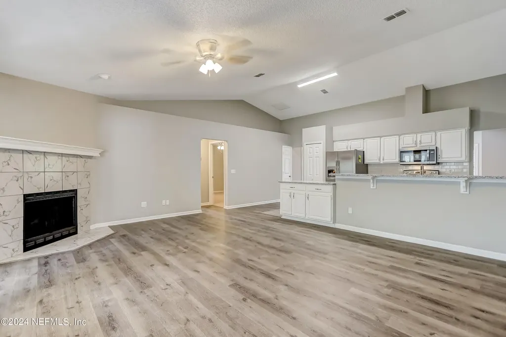 2412 Leafdale Circle S Jacksonville FL 32218