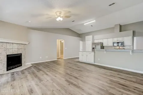 2412 Leafdale Circle S Jacksonville FL 32218