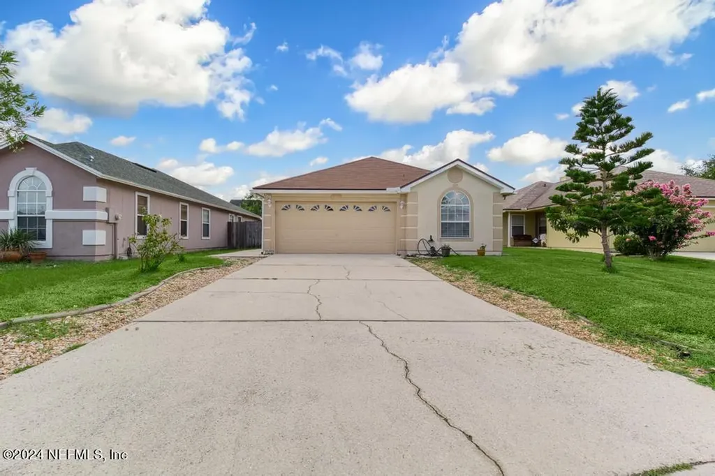 289 Carriann Cove Trail W Jacksonville FL 32225