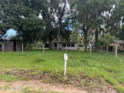 222 Elm Street Hawthorne FL 32640
