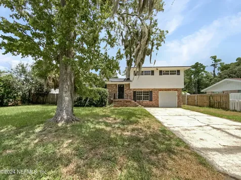 1869 Memory Lane Jacksonville FL 32210