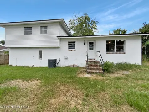 1869 Memory Lane Jacksonville FL 32210