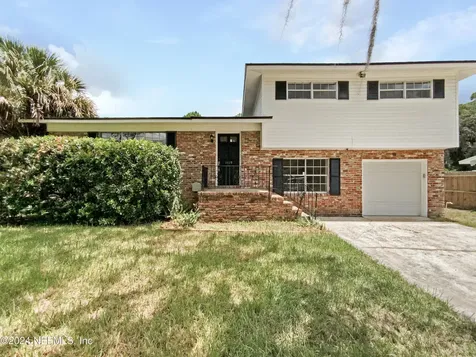 1869 Memory Lane Jacksonville FL 32210