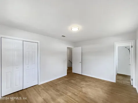 1869 Memory Lane Jacksonville FL 32210