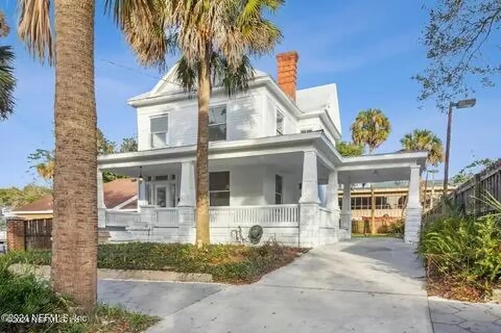 2111 Oak Street Jacksonville FL 32204