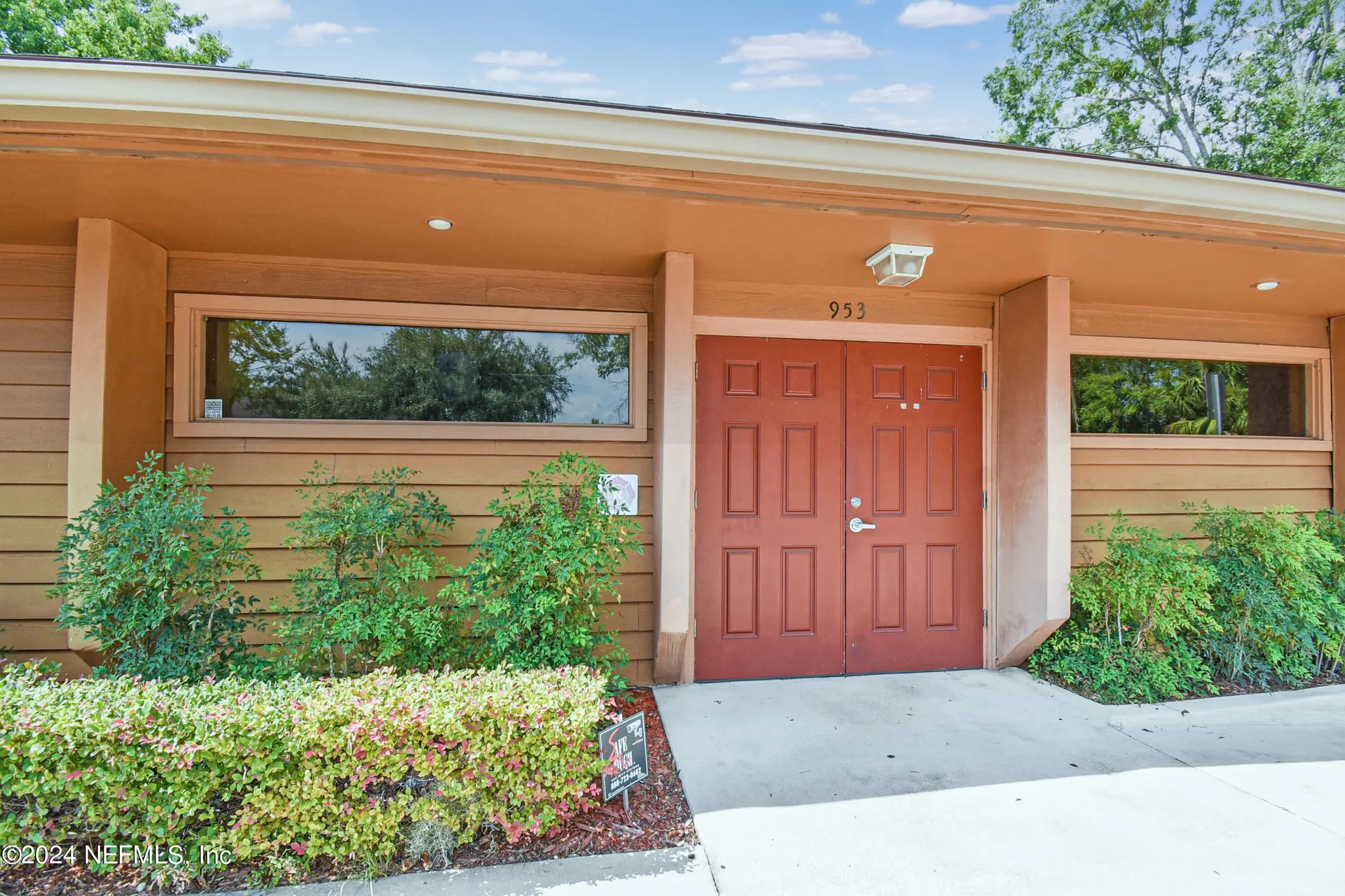 953 Lane Avenue S Jacksonville FL 32205