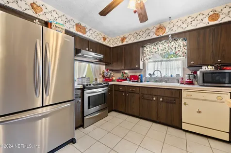 6147 Golden Grove Road W Jacksonville FL 32244
