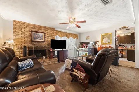 6147 Golden Grove Road W Jacksonville FL 32244