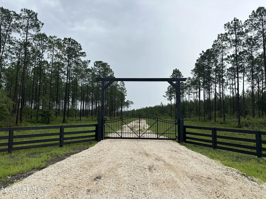 Lot 5 NE Us Highway 301 Jacksonville FL 32234