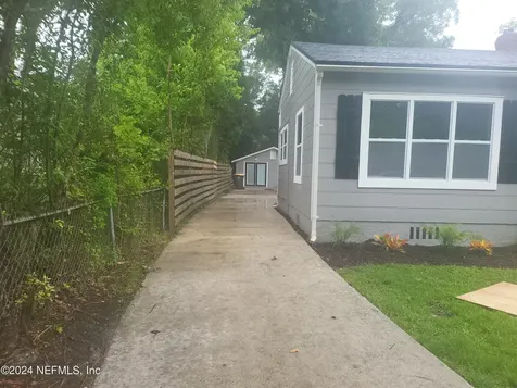 2531 Lake Shore Boulevard Jacksonville FL 32210