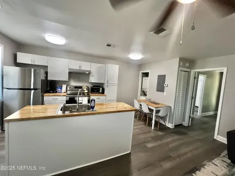 7815 Jasper Avenue Jacksonville FL 32211
