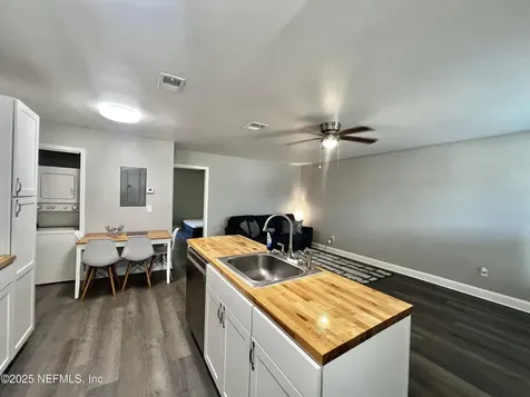 7815 Jasper Avenue Jacksonville FL 32211