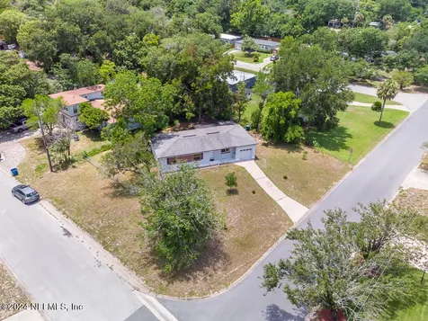 7246 Elvia Drive Jacksonville FL 32211