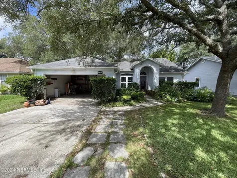 1746 Chandelier Circle E Jacksonville FL 32225