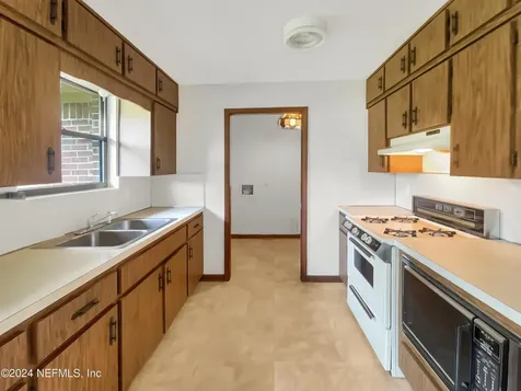 11022 Woodelm Drive W Jacksonville FL 32218