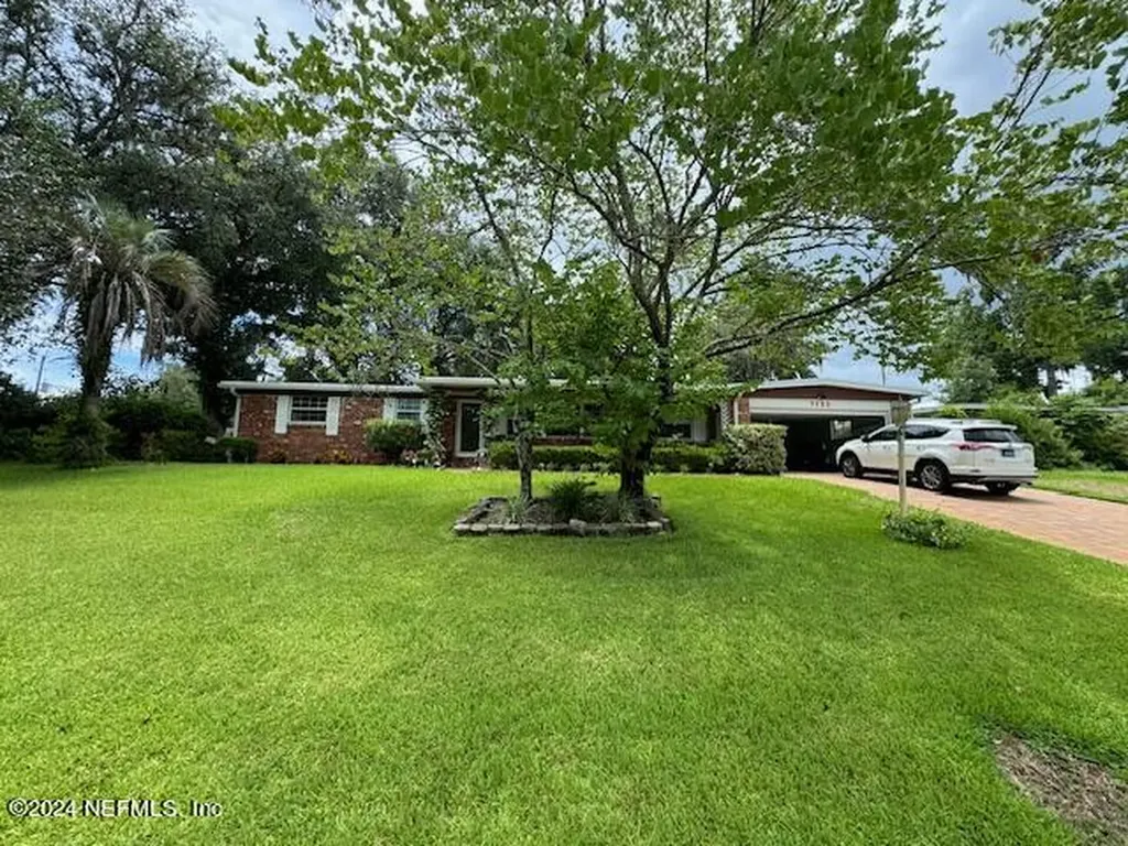 7132 Hanson Drive N Jacksonville FL 32210