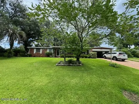 7132 Hanson Drive N Jacksonville FL 32210