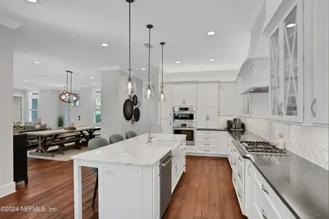 5140 Commissioners Drive Jacksonville FL 32224