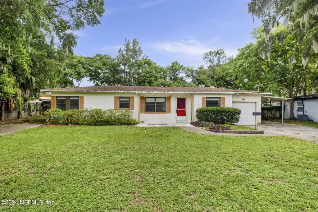 6014 Robbins Circle S Jacksonville FL 32211