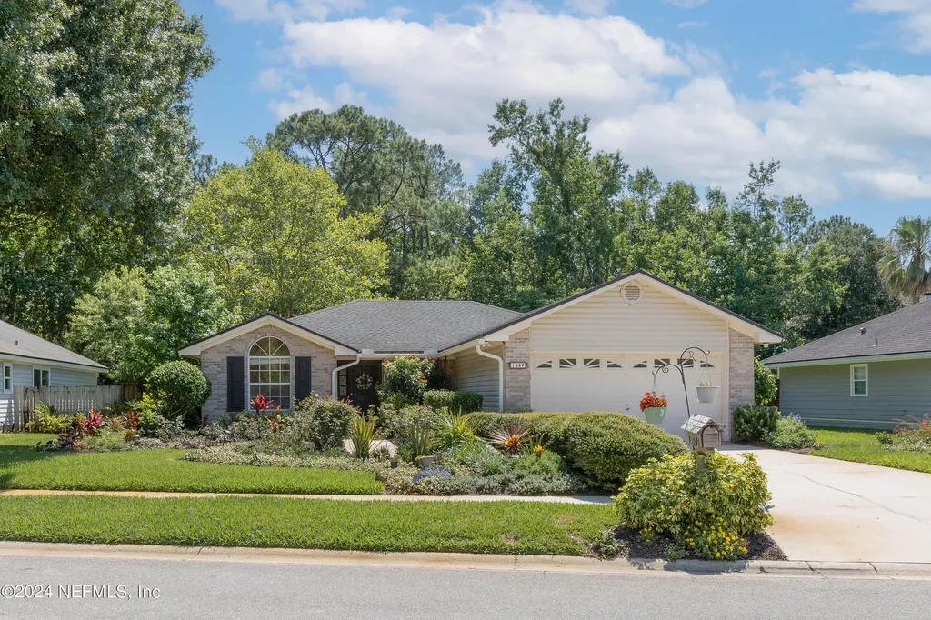 1967 Hovington Circle E Jacksonville FL 32246