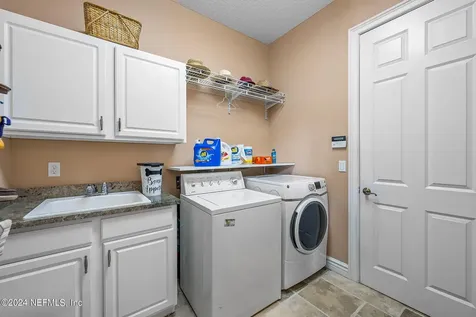 1940 Tara Court Neptune Beach FL 32266