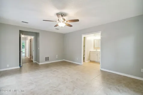 2030 The Woods Drive Jacksonville FL 32246