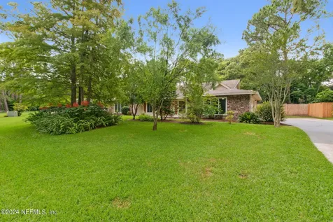 2030 The Woods Drive Jacksonville FL 32246