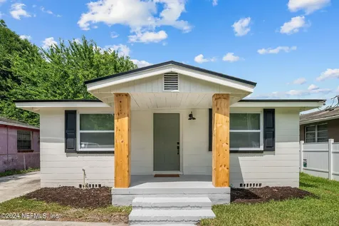 5759 Sawyer Avenue Jacksonville FL 32208