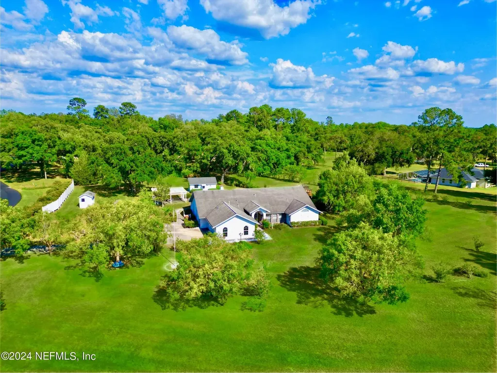 7205 NE 61st Avenue Road Silver Springs FL 34488