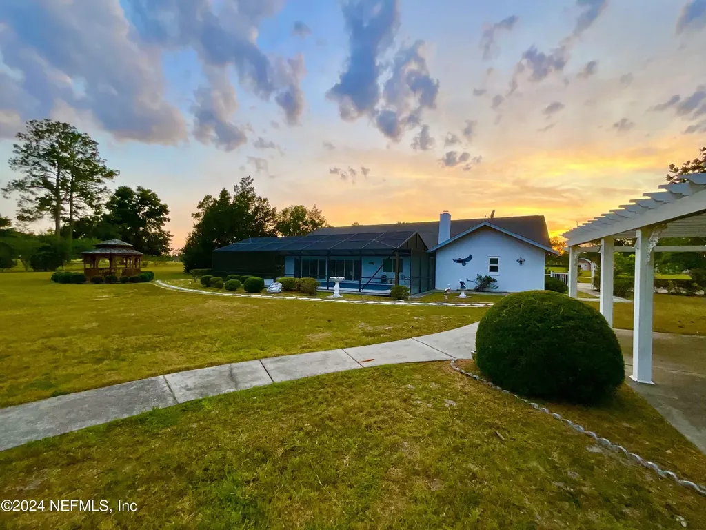 7205 NE 61st Avenue Road Silver Springs FL 34488