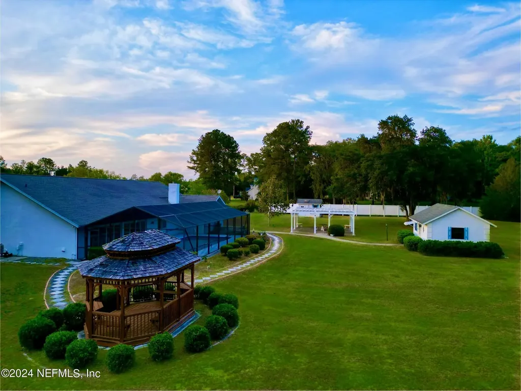 7205 NE 61st Avenue Road Silver Springs FL 34488