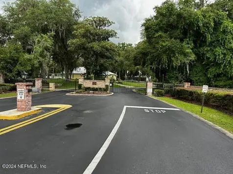 7205 NE 61st Avenue Road Silver Springs FL 34488