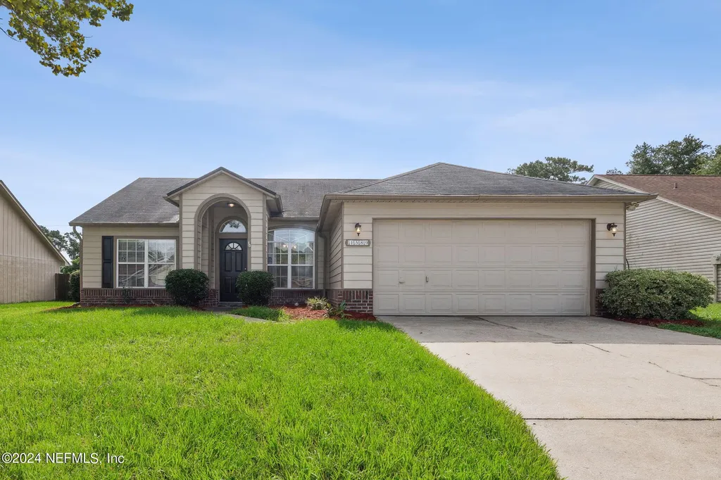 1589 Mountain Lake Drive E Jacksonville FL 32221