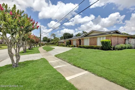 1019 Martinique Road Jacksonville FL 32216