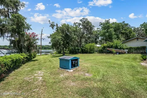 139 Depot Road Hawthorne FL 32640