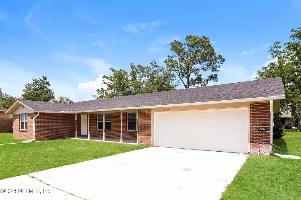 8439 Sophist Circle E Jacksonville FL 32219