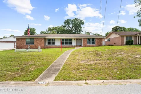 1055 Parkridge Circle W Jacksonville FL 32211