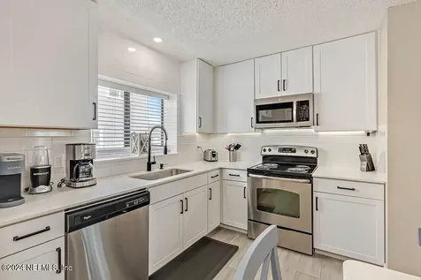 2208 Ocean Drive S Jacksonville Beach FL 32250