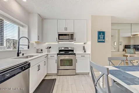 2208 Ocean Drive S Jacksonville Beach FL 32250