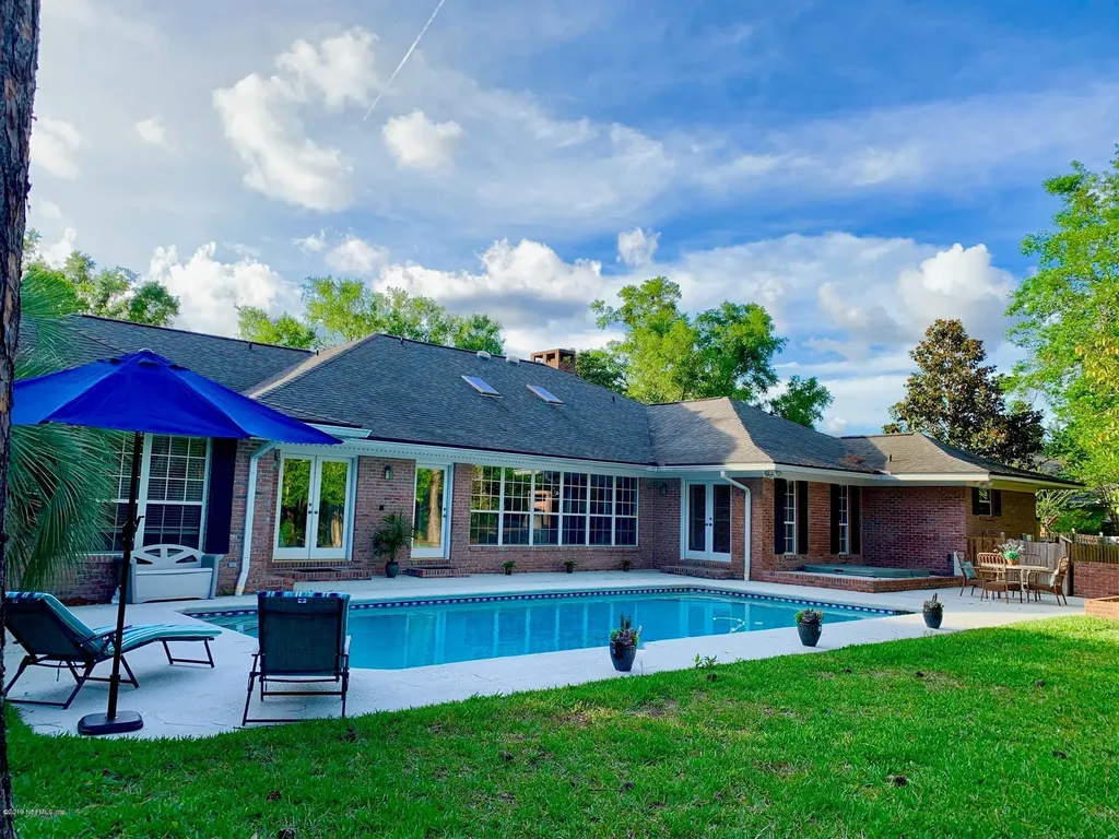 8153 Middle Fork Way Jacksonville FL 32256