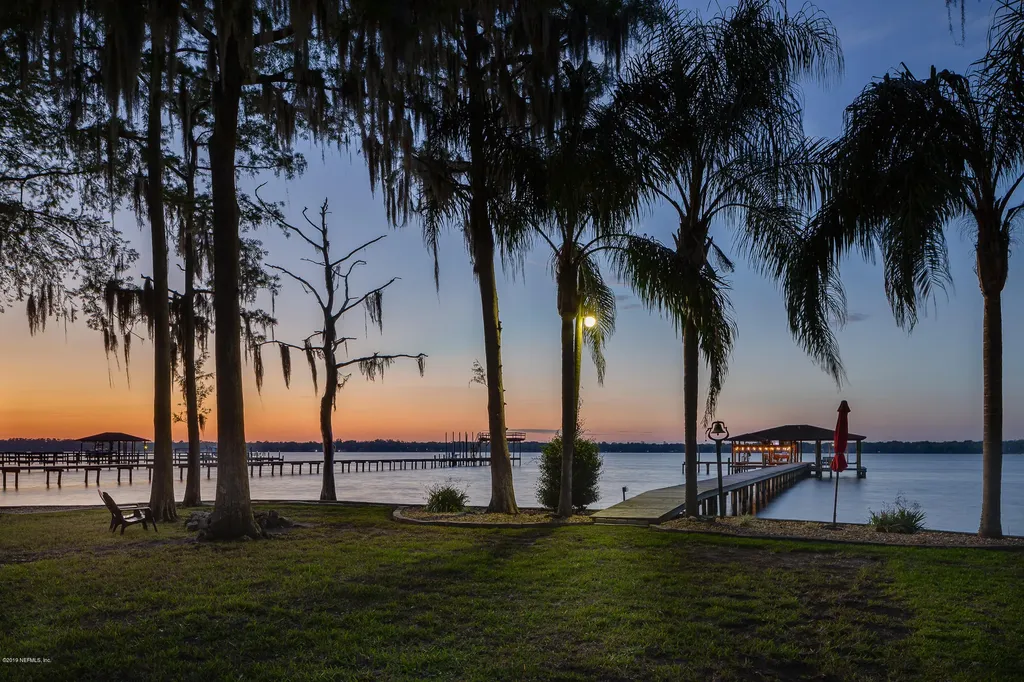 1823 Lakeshore Drive N Fleming Island FL 32003