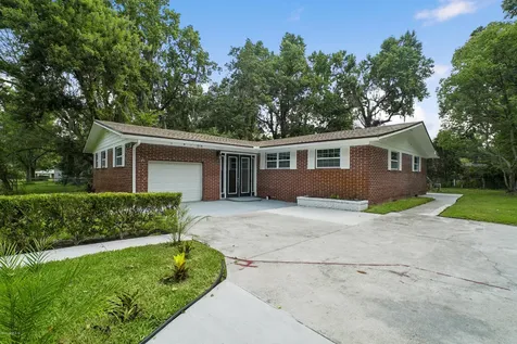 6137 Cypress Inn Drive Jacksonville FL 32209