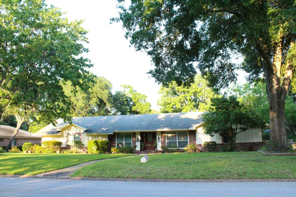 3723 Buckskin Trail W Jacksonville FL 32277